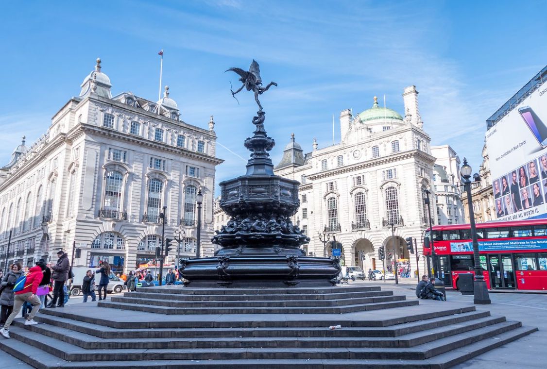 皮卡的里广场piccadilly circus